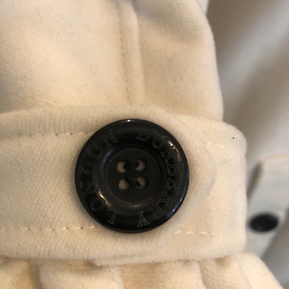 - Pre owned Burberry Cream Coat with Bell sl… - Picture 6 of 8